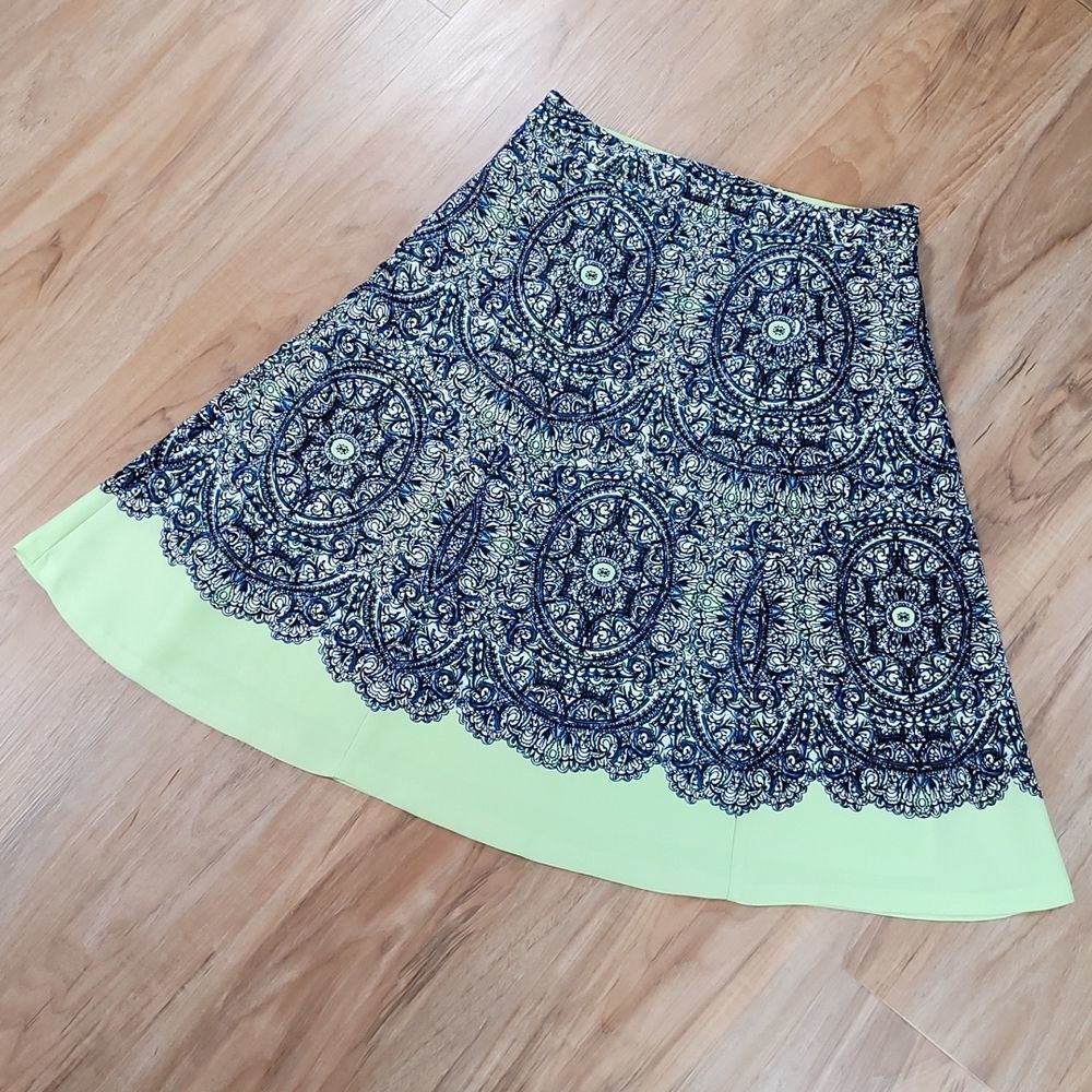 🔹️The Limited Navy & Lime Green Fully Lined Skirt XSmall